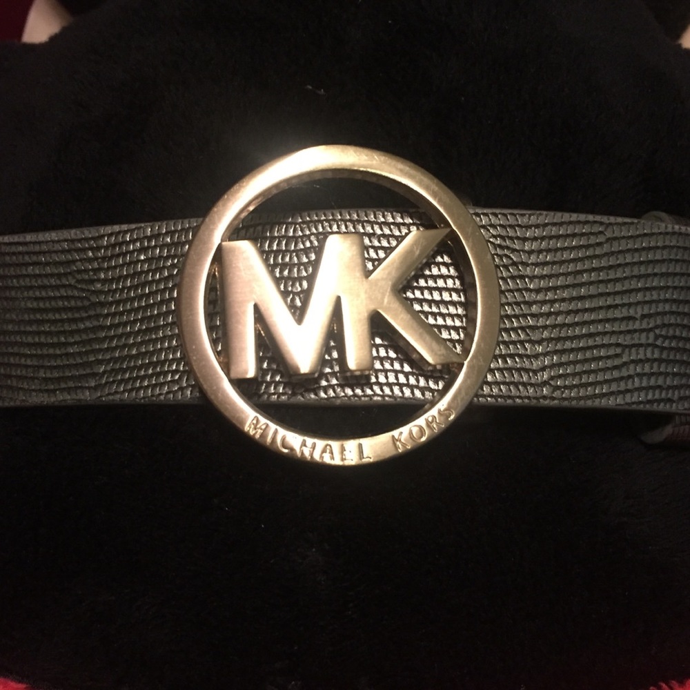 MICHAEL KORS silver belt